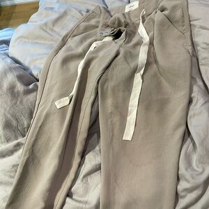 Beige linen Capri pants